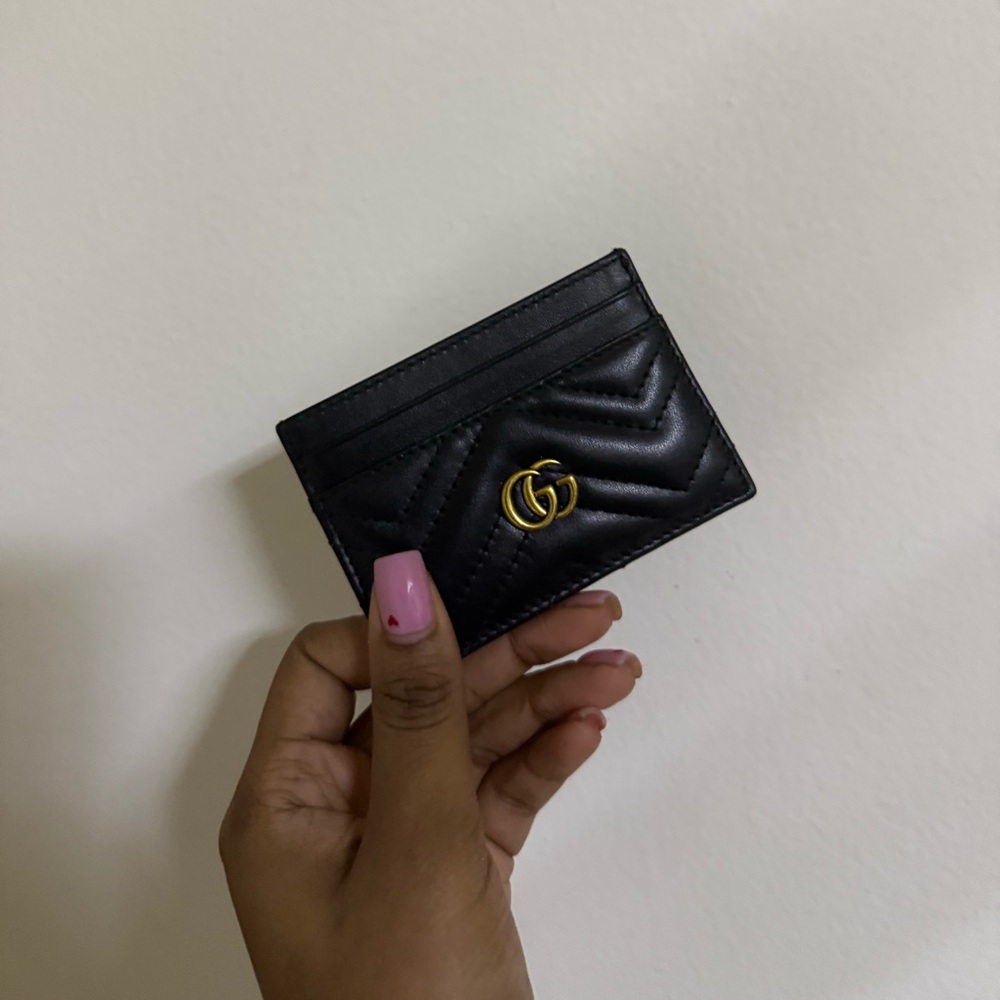 Gucci GG Marmont Bucket Bag - Picture 8 of 10